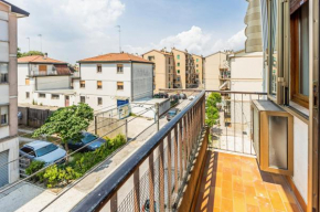 Cozy Apartment near Venice with Balcony! Campalto